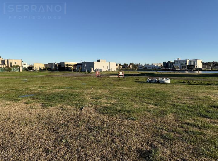 Terreno · 805m²