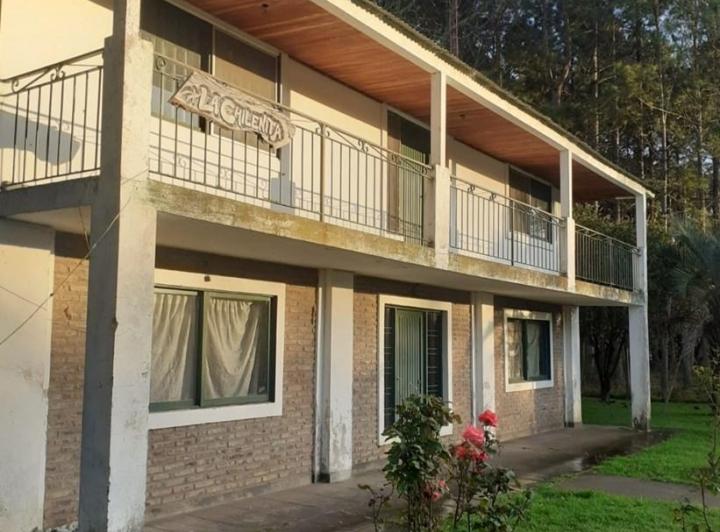 Terreno · 300m² · 6 Ambientes