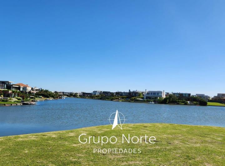 Terreno · 1032m²