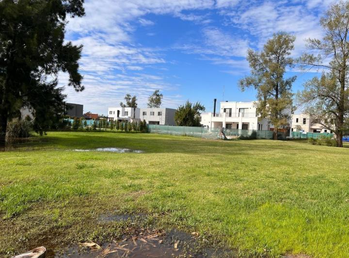 Terreno · 700m²