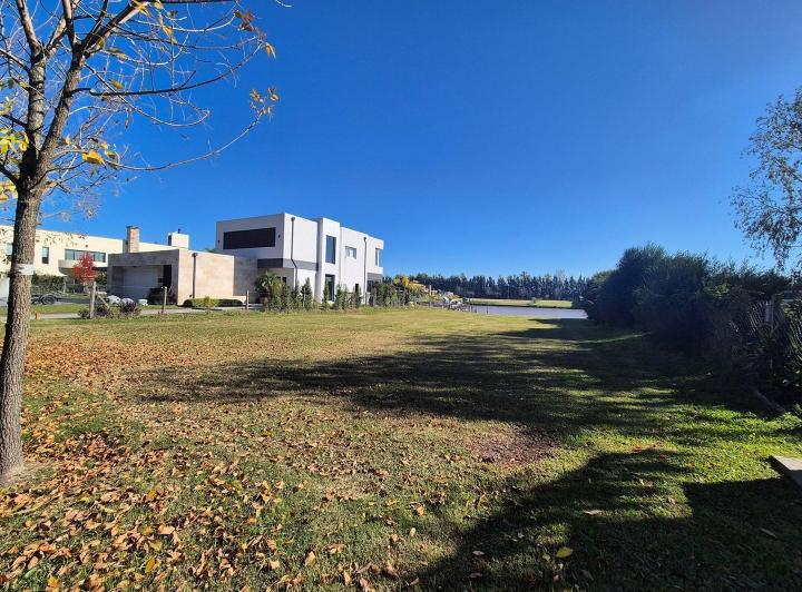 Terreno · 1173m²