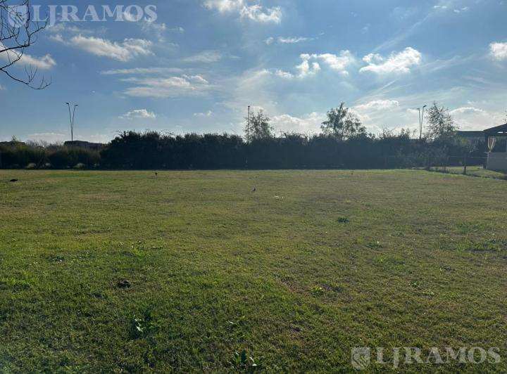 Terreno · 600m²