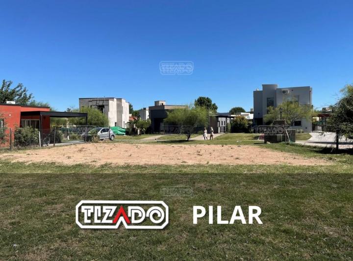 Terreno · 604m²