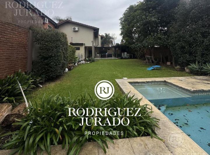 Terreno · 240m²