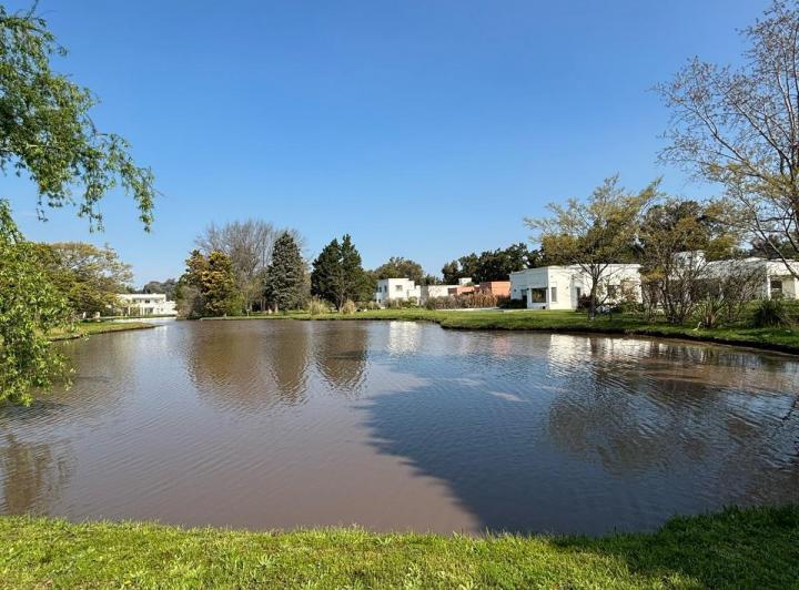Terreno · 1350m²