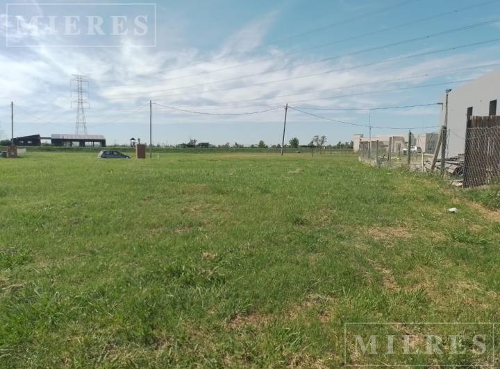 Terreno · 700m²