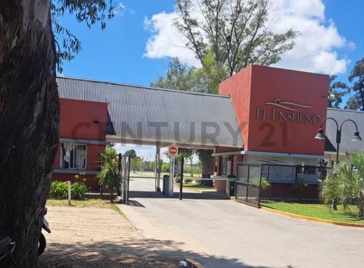 Terreno · 900m²