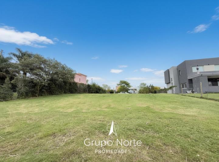 Terreno · 802m²