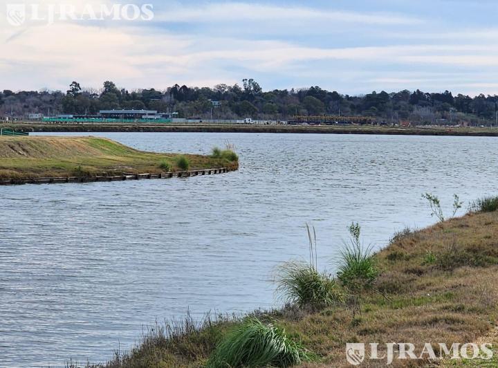 Terreno · 894m²