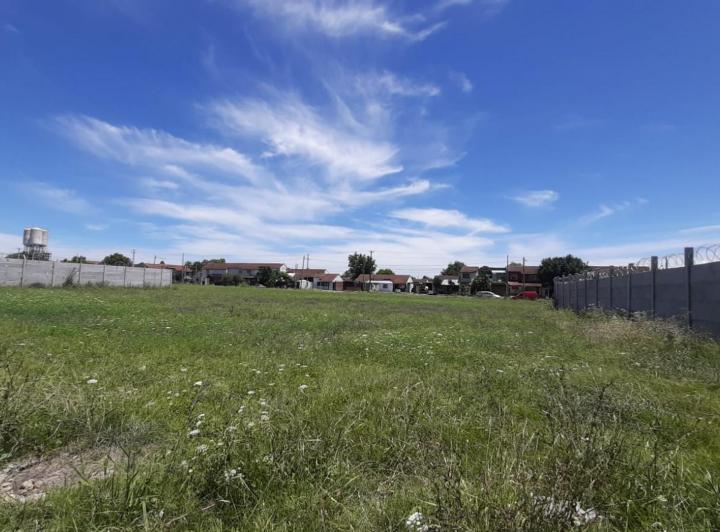 Terreno · 300m²