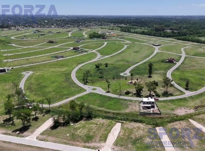 Terreno · 657m²