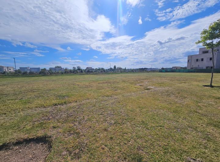 Terreno · 604m²