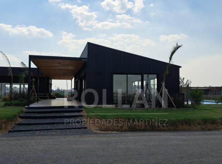 Terreno · 816m²