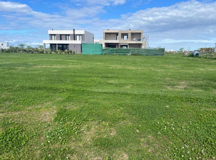 Terreno · 680m²