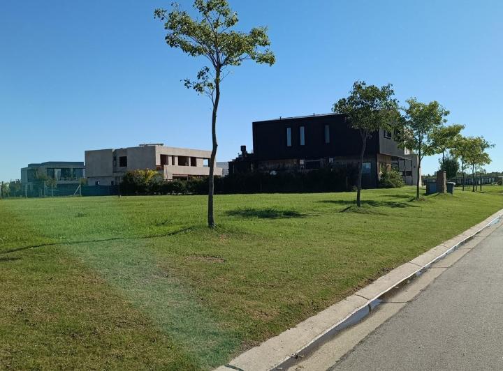 Terreno · 600m²