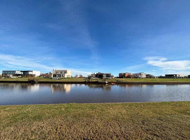 Terreno · 900m²