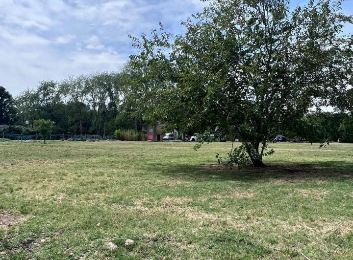 Terreno · 587m²