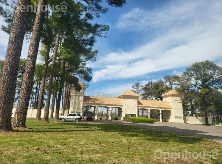 Terreno · 1586m²