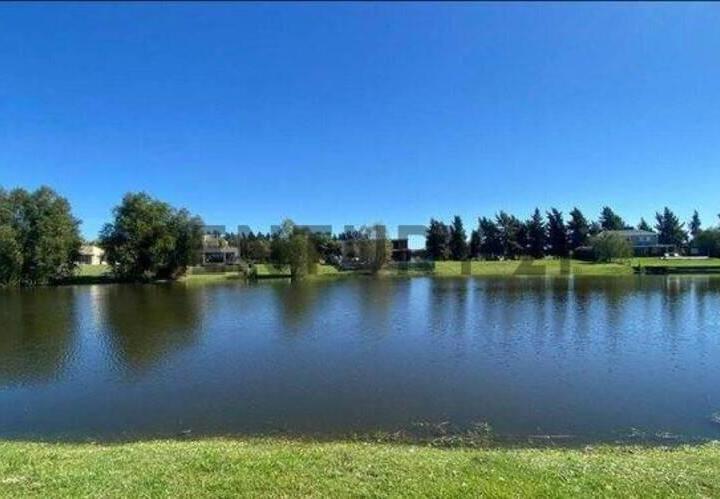 Terreno · 900m²