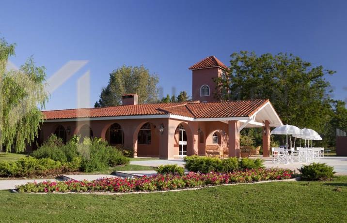 Terreno · 1900m²