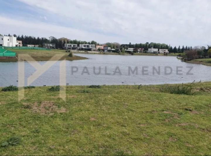 Terreno · 990m²