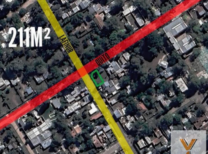 Terreno · 211m²