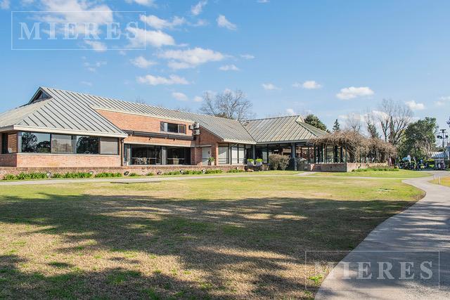 Terreno · 827m²