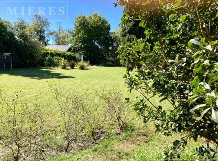 Terreno · 1039m²
