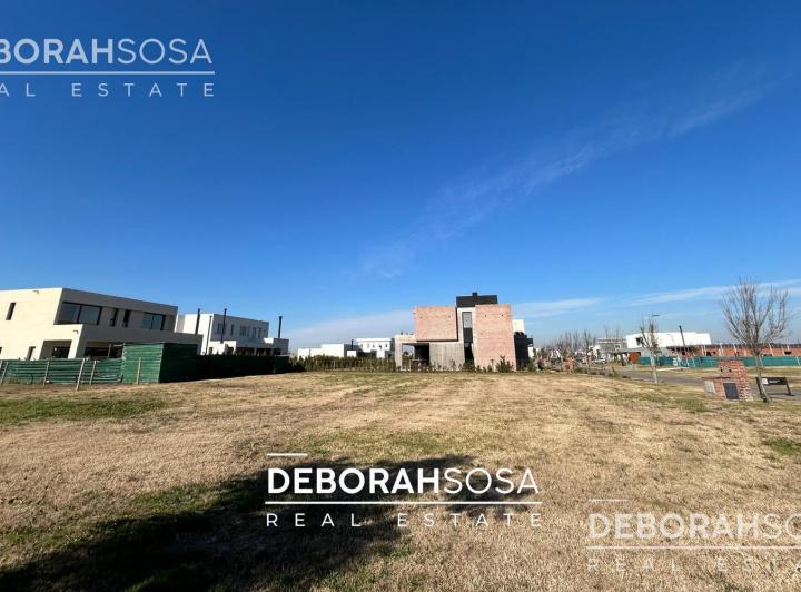 Terreno · 636m²
