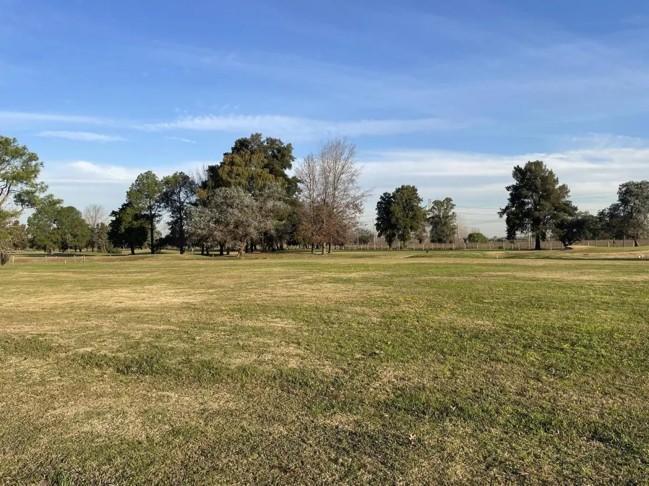 Terreno · 821m²