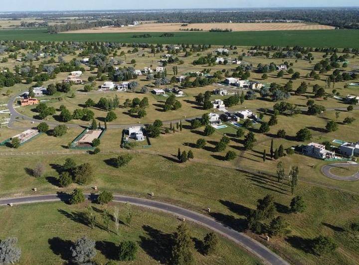 Terreno · 1087m²