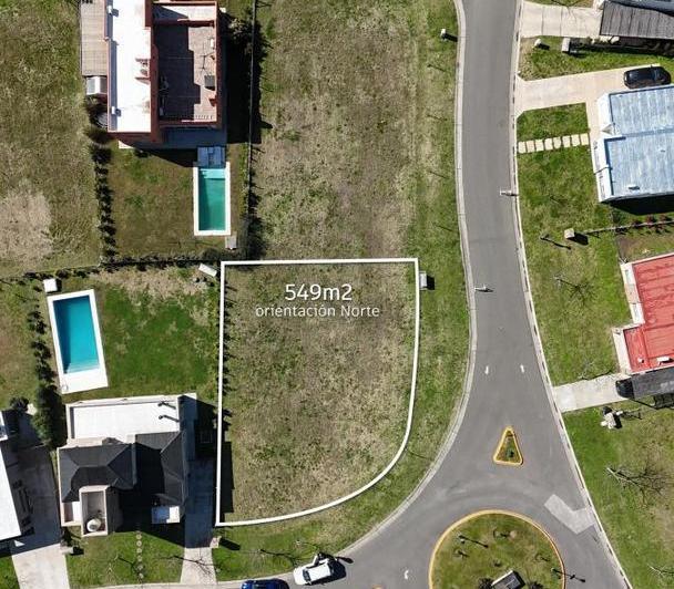 Terreno · 549m²