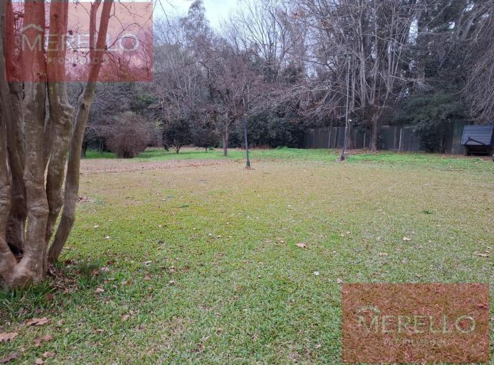 Terreno · 700m²