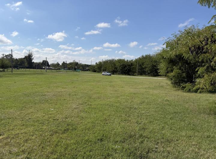 Terreno · 811m²