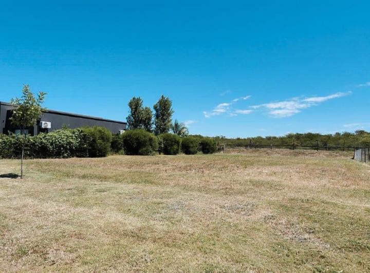 Terreno · 914m²