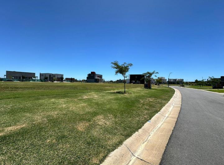 Terreno · 609m²