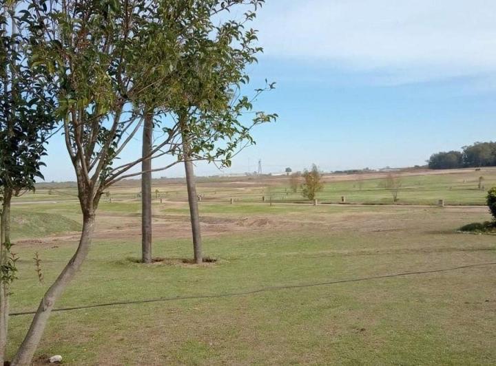 Terreno · 608m²