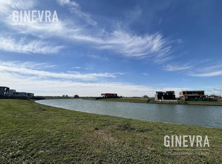 Terreno · 947m²
