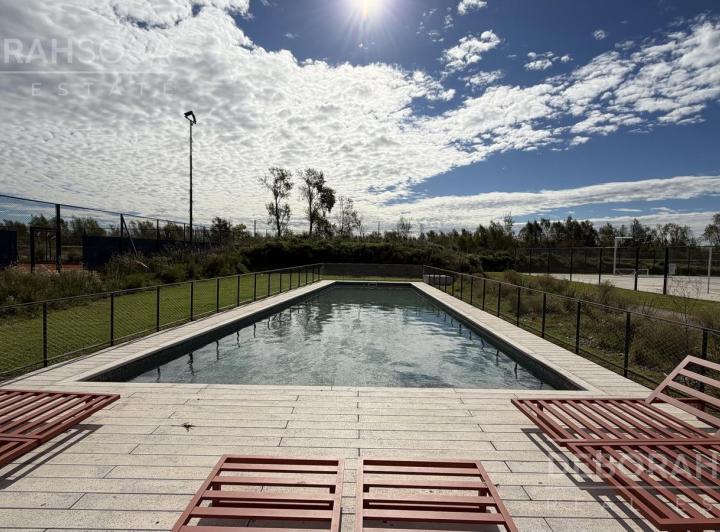 Terreno · 681m²