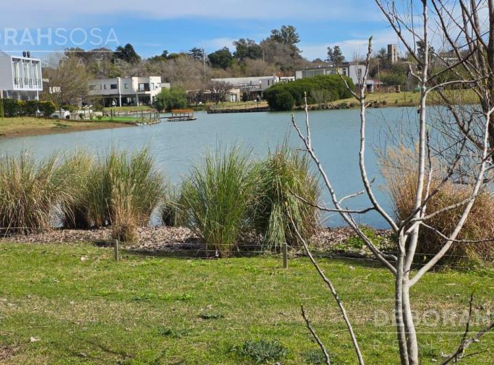 Terreno · 812m²