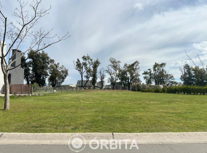 Terreno · 585m²