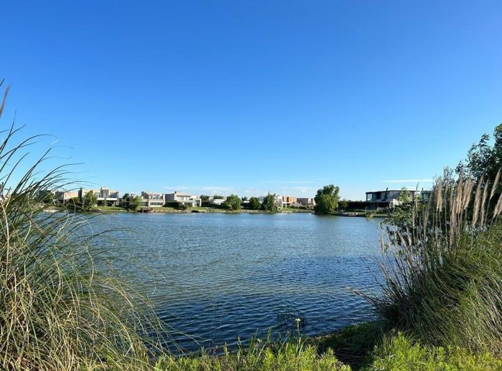 Terreno · 825m²