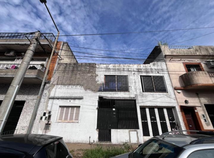 Terreno · 230m² · 3 Ambientes