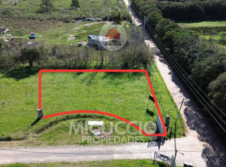 Terreno · 614m²