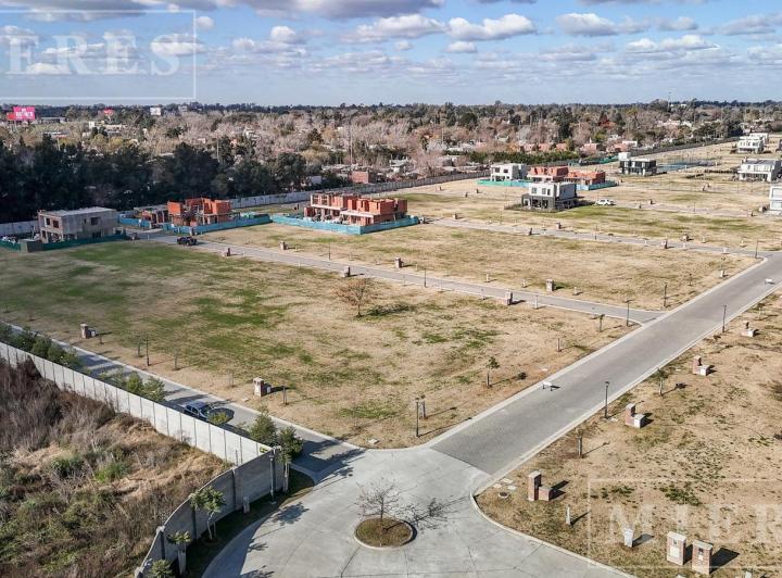 Terreno · 382m²
