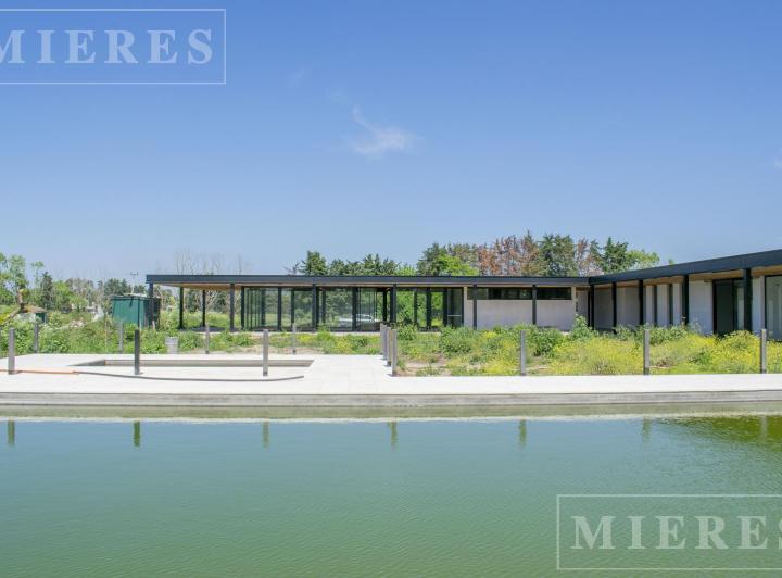Terreno · 376m²