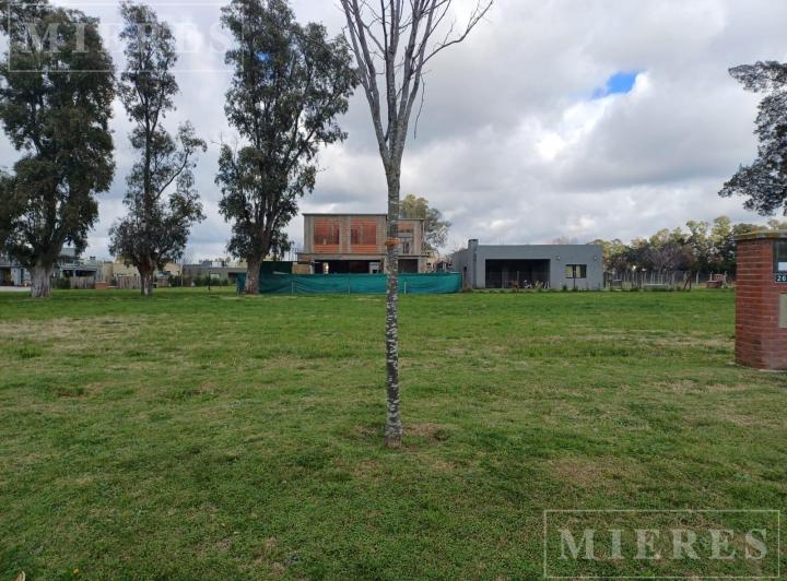 Terreno · 518m²
