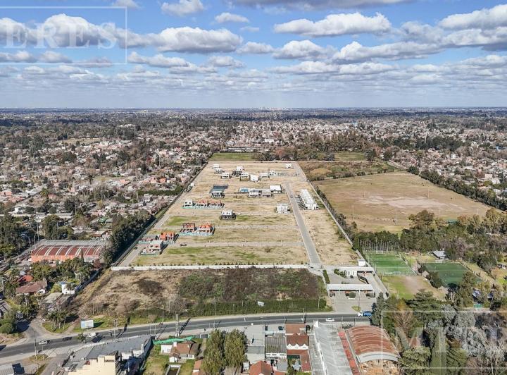 Terreno · 387m²
