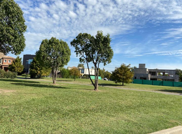 Terreno · 594m²