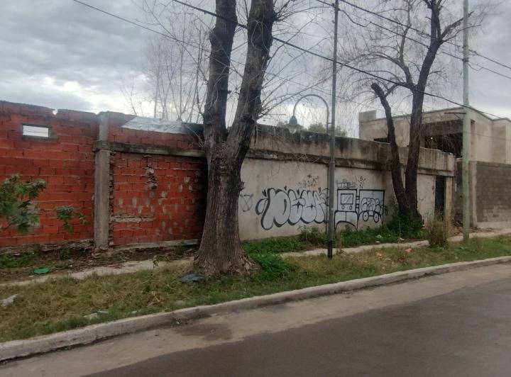 Terreno · 375m²